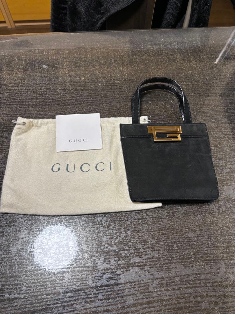 GUCCI ブラックスエードバッグ