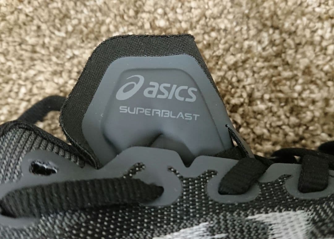 asics アシックス SUPERBLAST 2 ランニングシューズ 26cm
