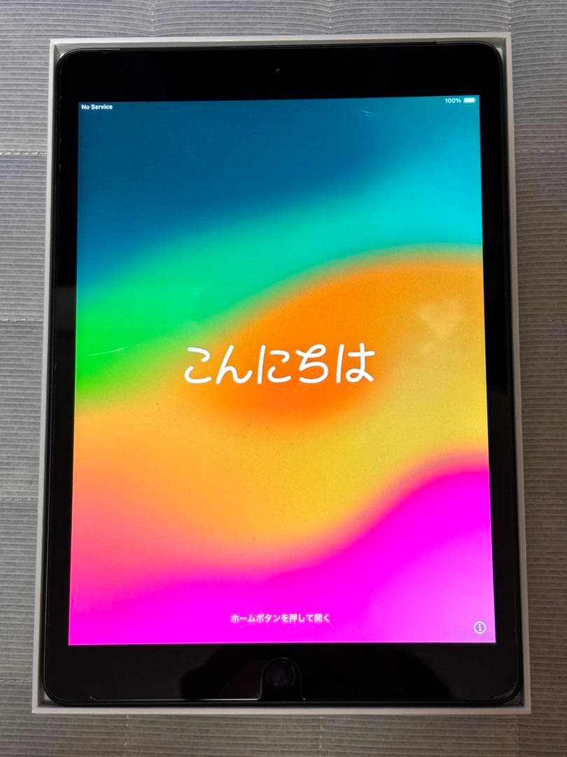 Apple iPad 第8世代　スペースグレー