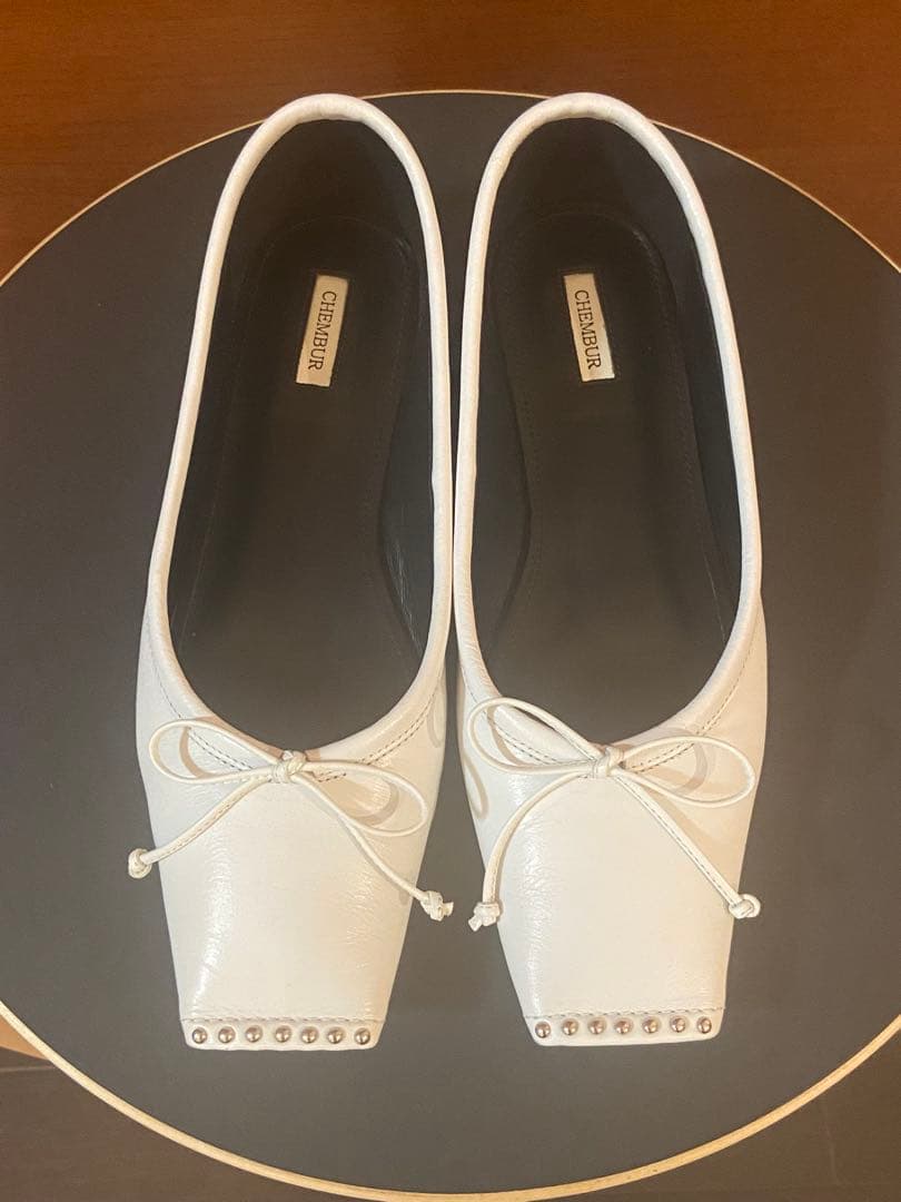 美品 CHEMBUR チェンバー スクエアバレエシューズスタッズ