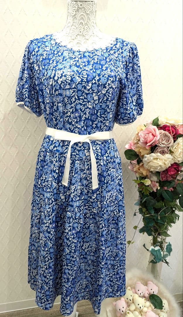 Mauve☆　スーパービューティー　春夏　ブルー小花ワンピース44XL新品
