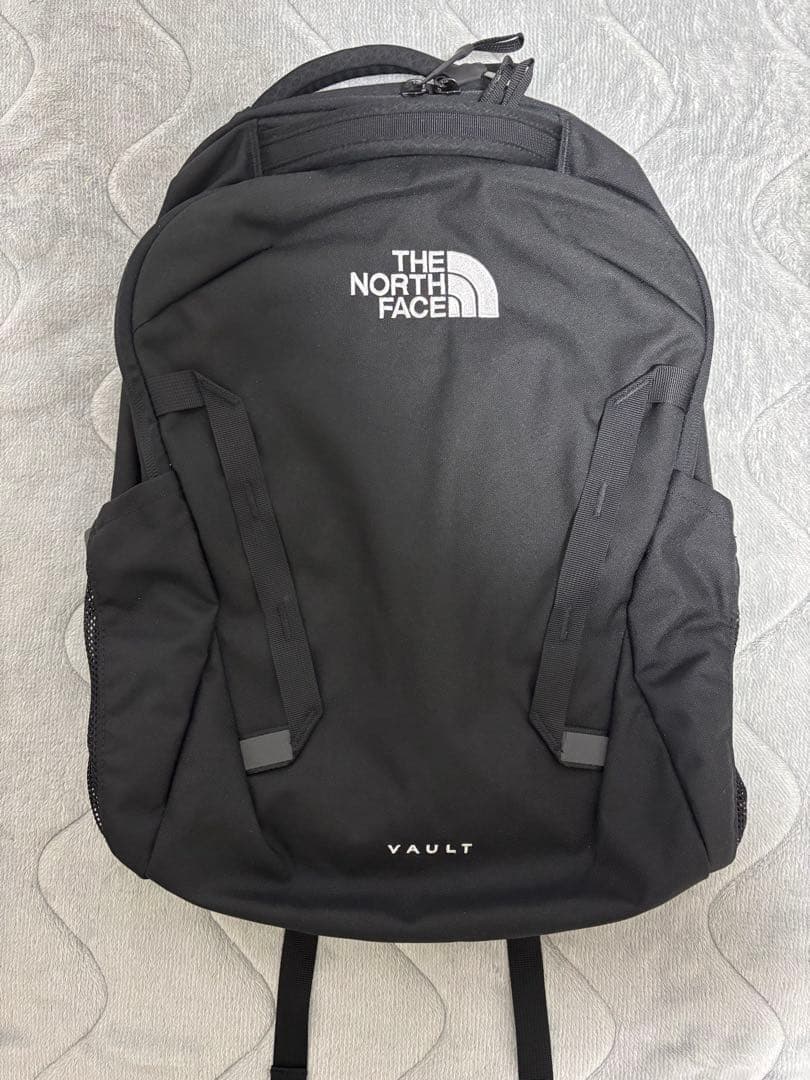 【美品】THE NORTH FACE VAULT ブラックリュック