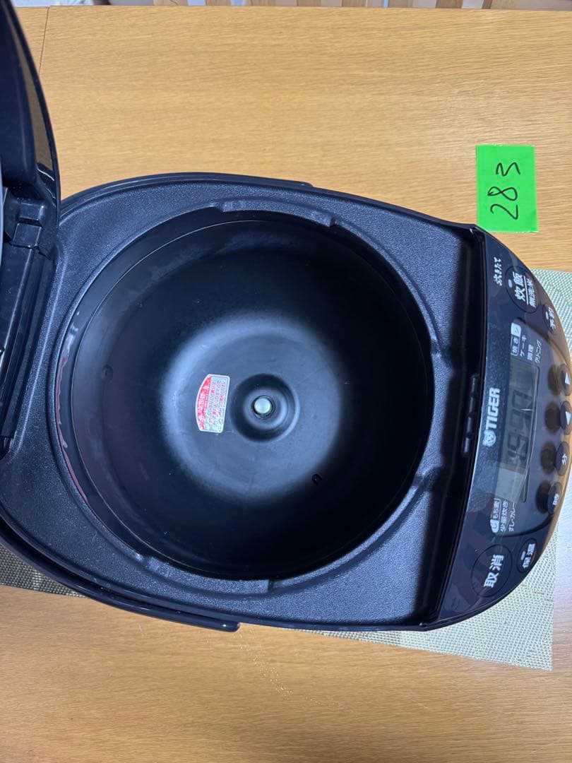 超美品　TIGER IH 炊飯器 JPW-10BK 2023年製