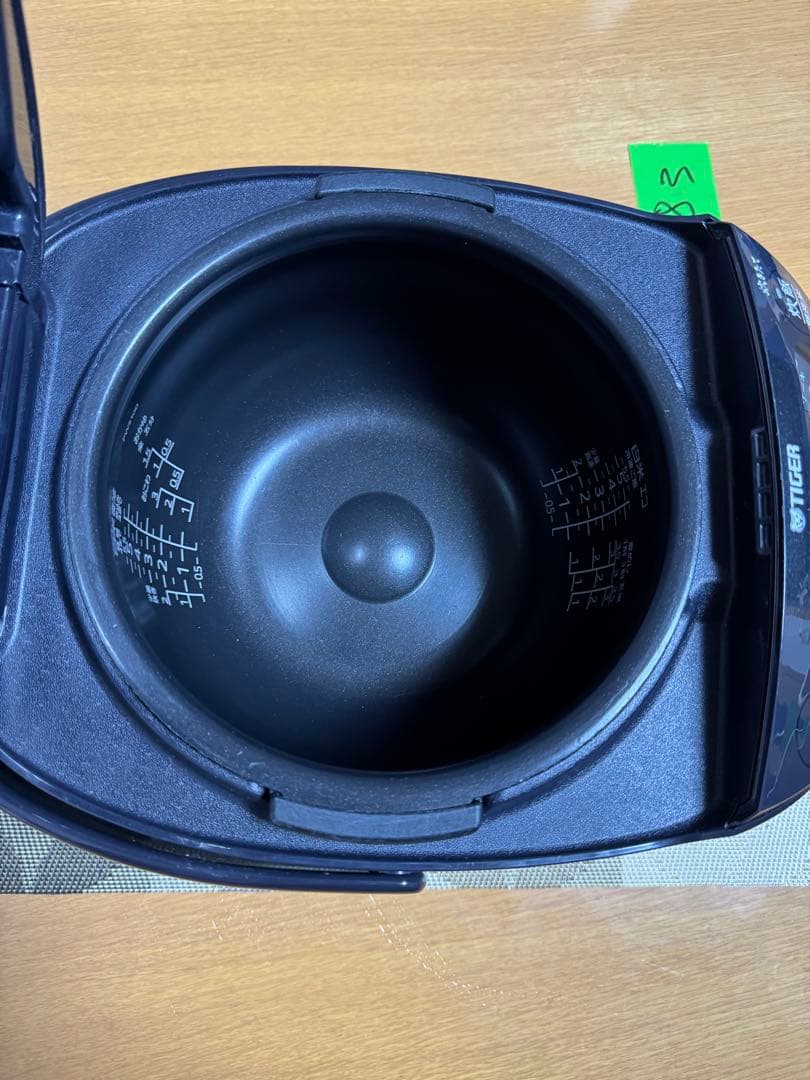 超美品　TIGER IH 炊飯器 JPW-10BK 2023年製
