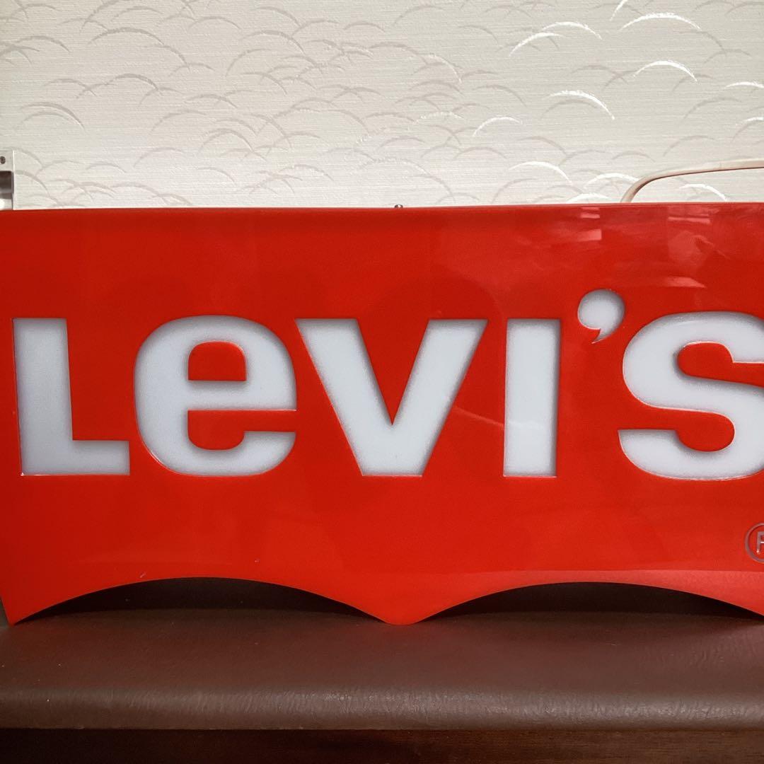 Levi's 電飾看板