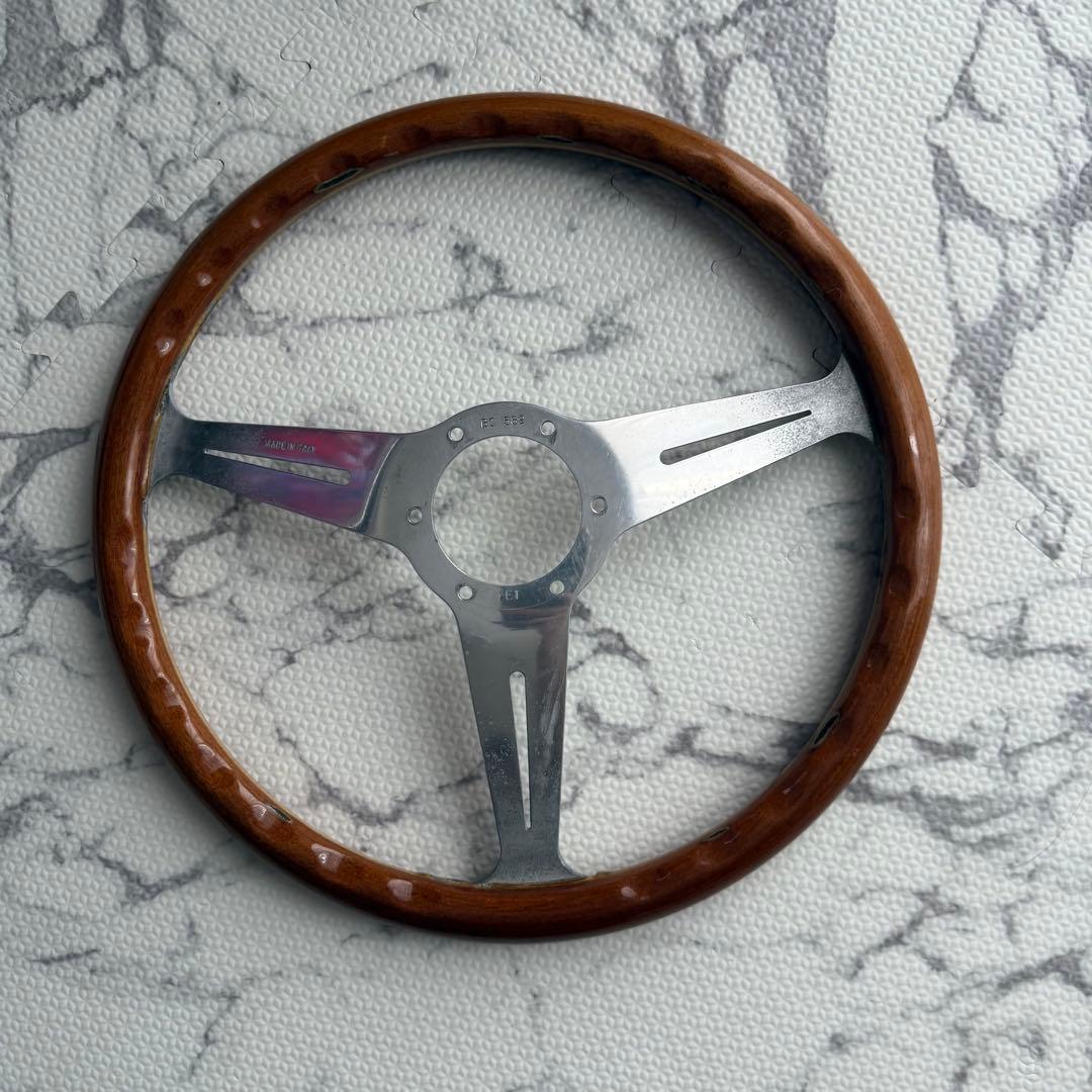 ナルディ　クラシック　ステアリング36φ