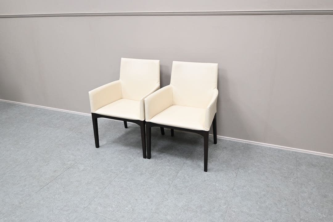【展示極美品】 cassina カッシーナ LINE アームチェア 2脚セット
