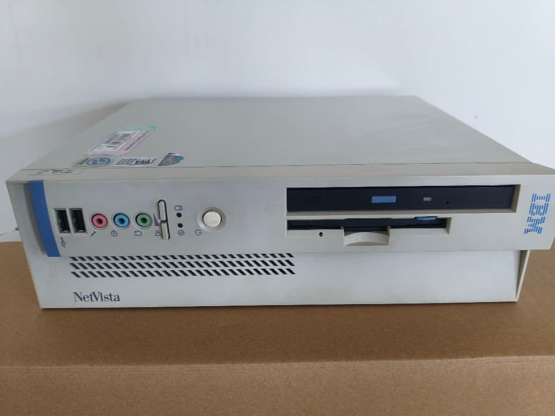 Windowsデスクトップ NetVista A40 6842-S1J win98 SE