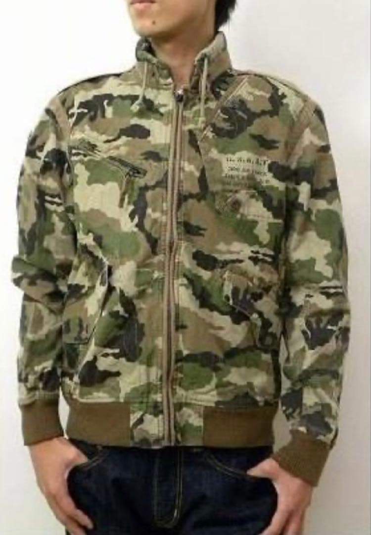 【新品、タグ付き】AVIREXイージーステンシルジャケット ミリタリーブルゾン