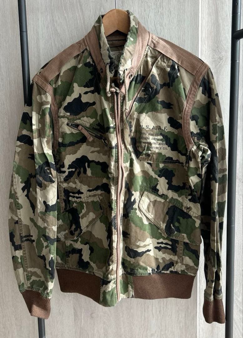 【新品、タグ付き】AVIREXイージーステンシルジャケット ミリタリーブルゾン