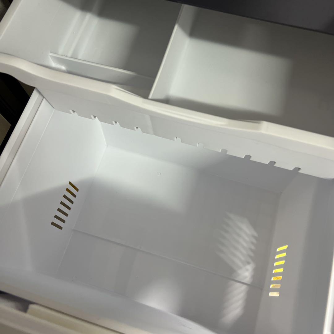 美品　日立　冷蔵庫　R-V32SV 2023年製 315L 右開き　送料無料