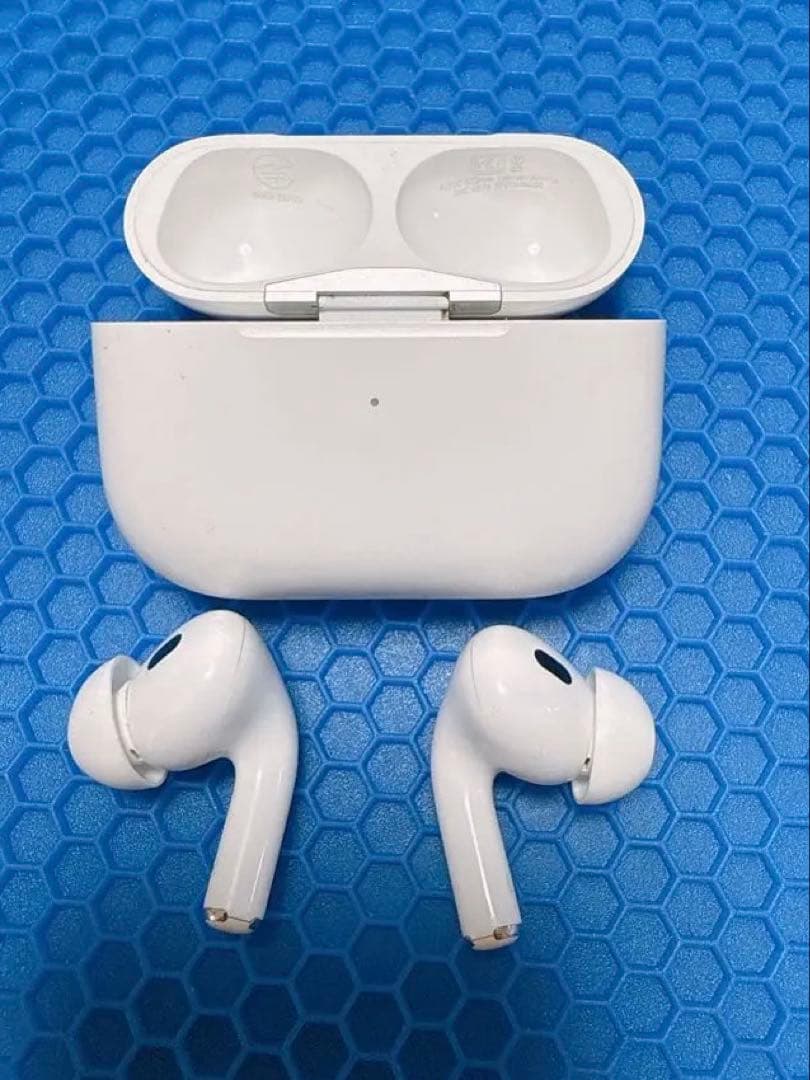 Apple AirPods Pro2 Lightningコネクタ