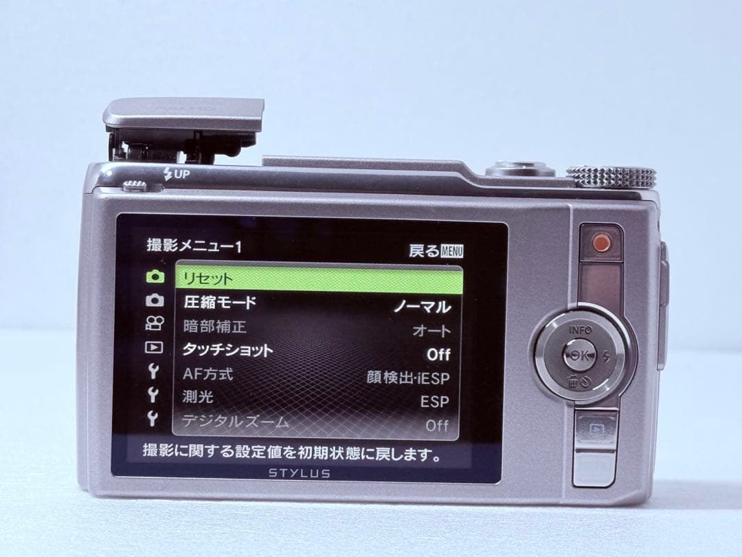 OLYMPUS STYLUS SH-50 動作確認済 タッチ操作可 24倍ズーム
