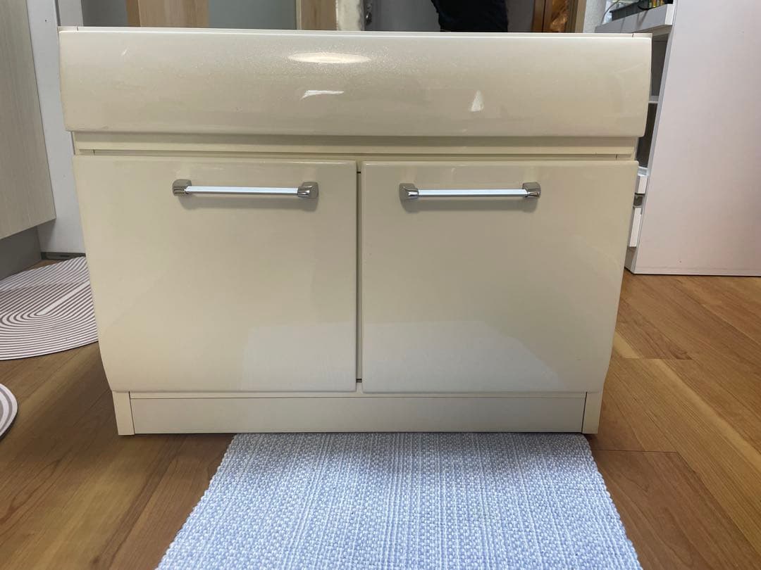 [品川区直接取引き限定] ホワイト 食器棚