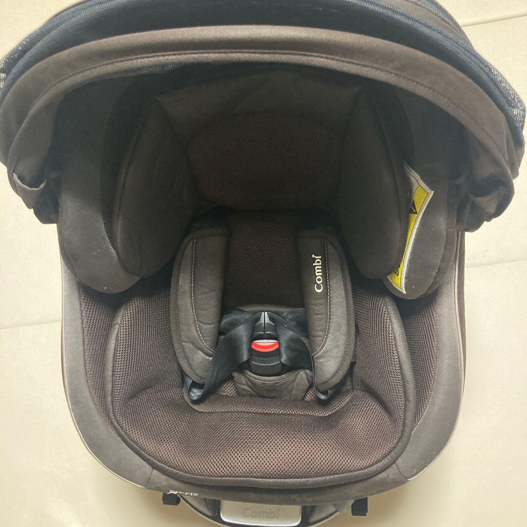 Combi 車用チャイルドシート ブラウン