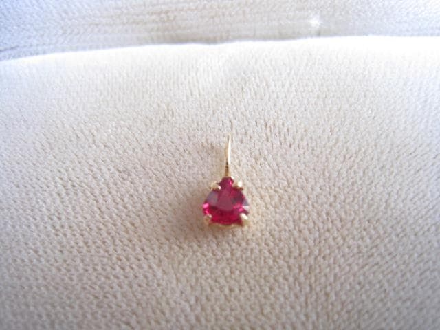 ☆素敵！きらきら絶品天然ルビー0.30ct k18金イエローゴールドペンダント