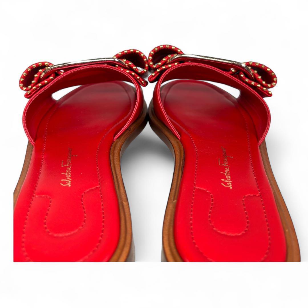 サルヴァトーレフェラガモ 7D 24.5 レザー ヴァラ ビッグリボン レッド