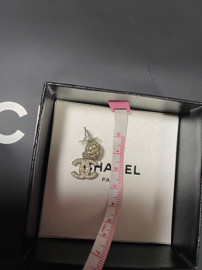 刻印がないタイプ CHANEL ダイヤモンド風ピアス（片耳用）