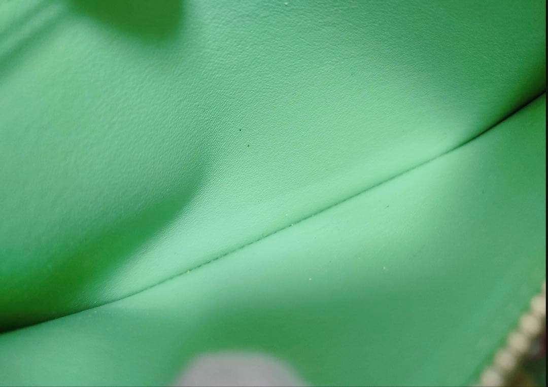 ヴィトン ジッピーウォレット ラウンド長財布 グリーン系 M82065