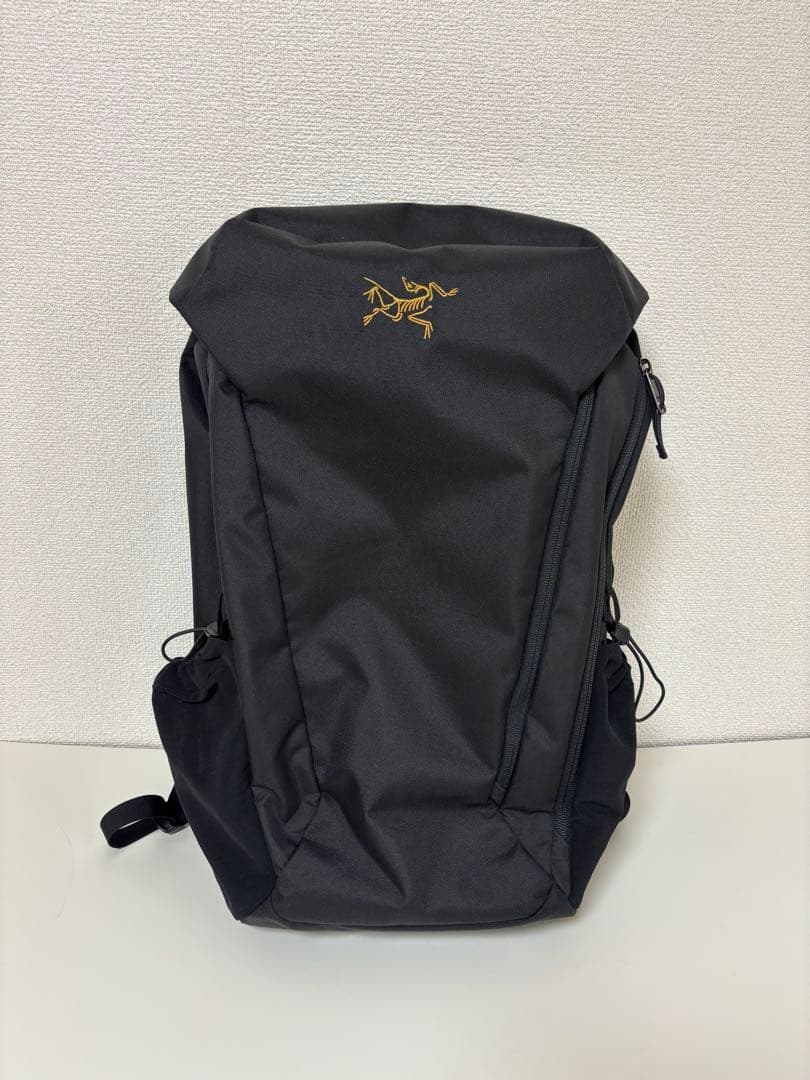 専用【美品】Arc'teryx マンティス30 アークテリクス黒バックパック
