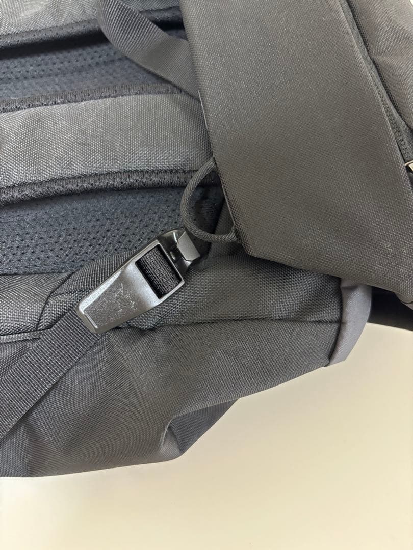 専用【美品】Arc'teryx マンティス30 アークテリクス黒バックパック