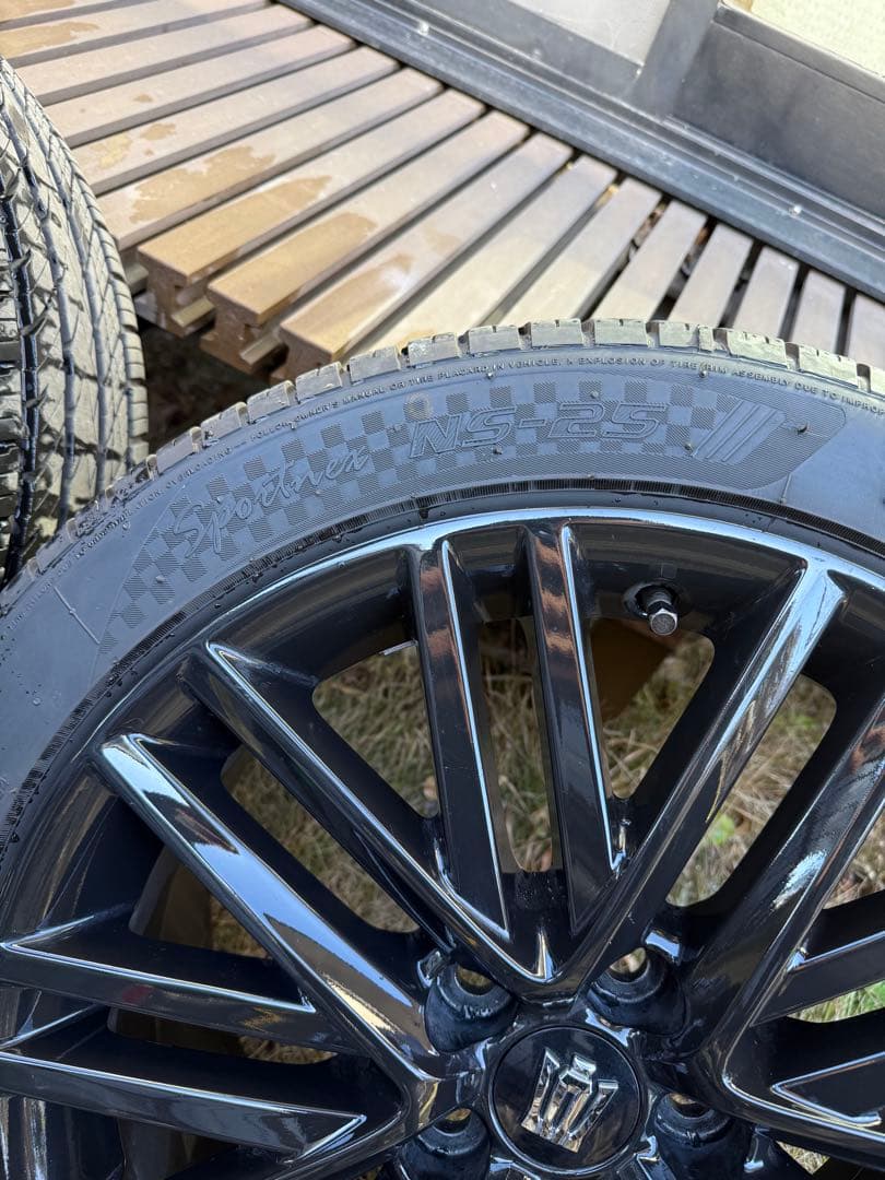 210系クラウンアスリート18インチ 225/45R18 2025年製