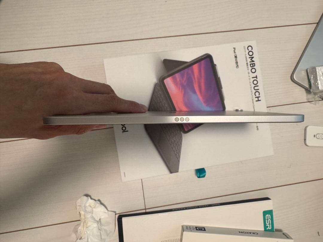 iPad Wi-Fi第10世代64GB,Combo Touch for iPad