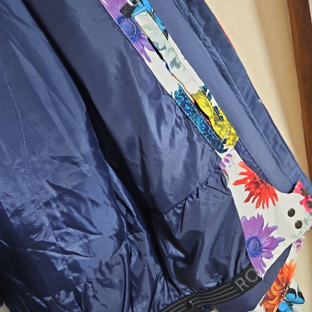 ロキシー　スノボ　ウェア　蜷川実花　ROXY ジャケット　花柄　白　スノーウェア