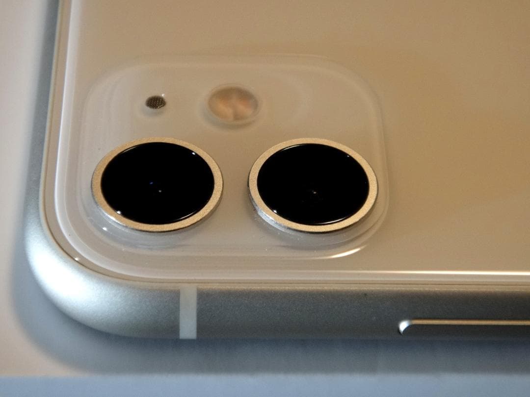 iPhone11 256GB ホワイト　（極美品）