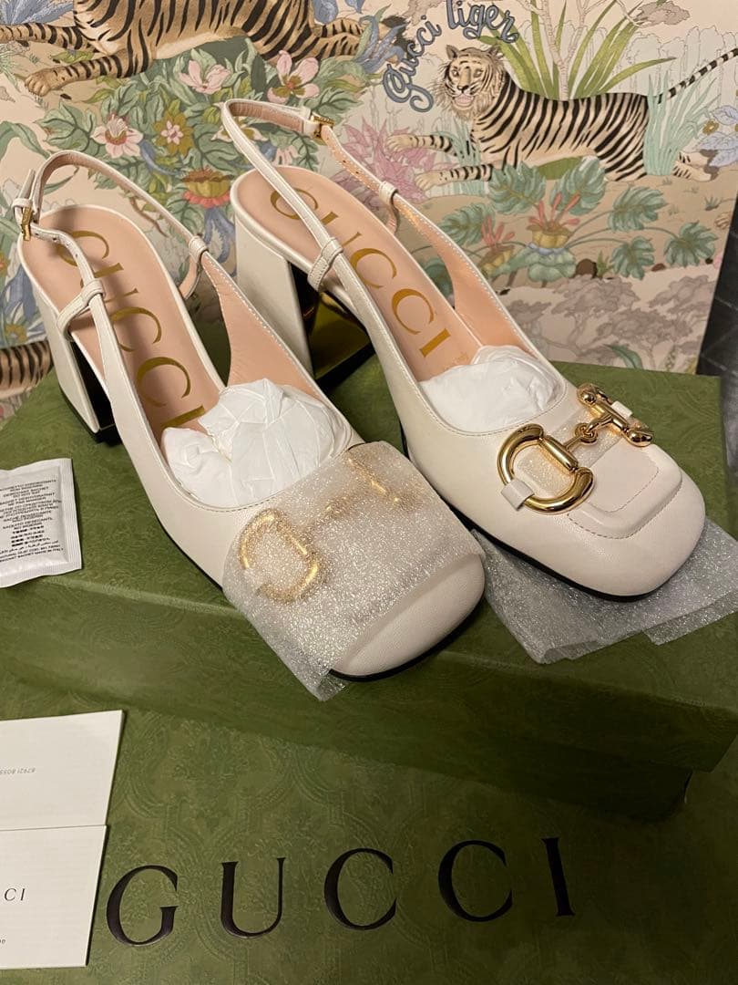 グッチ　新品未使用　正規品　23 サンダル白　36＋　結婚式パーティーに