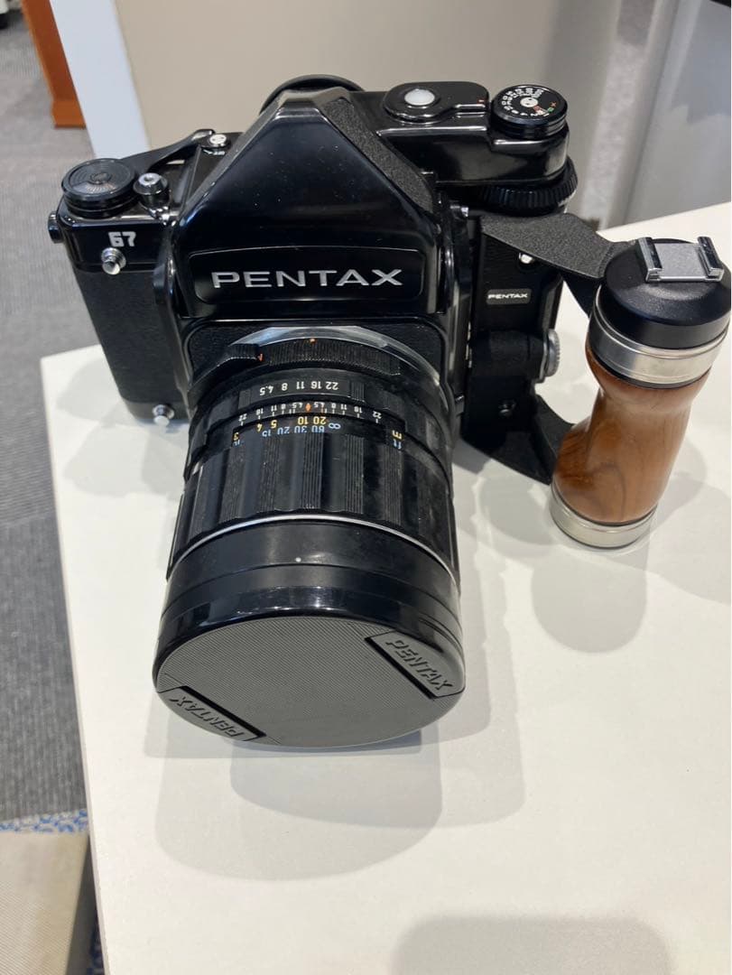 PENTAX67Ⅱ 中判フィルムカメラ 木製グリップ、部品付き