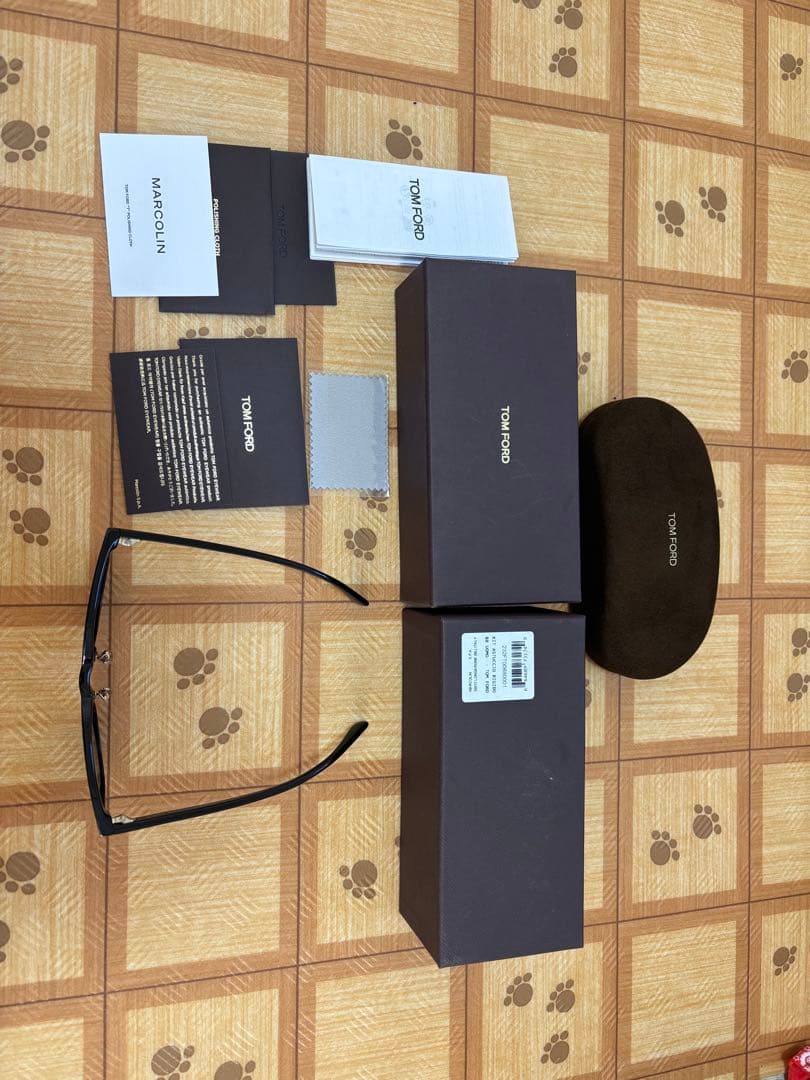 未使用 トムフォード サングラス TF1130-K ECO 01A 付属品完備