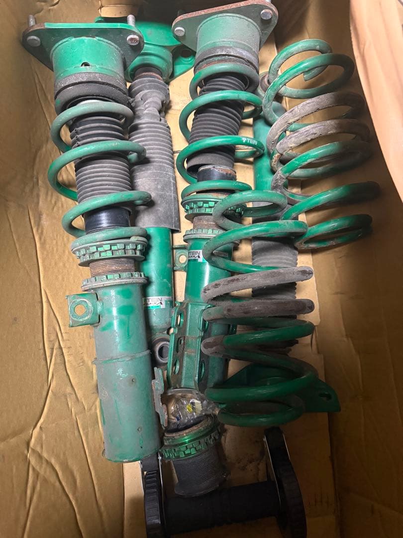 tein 車高調プリウス　PHV 50用