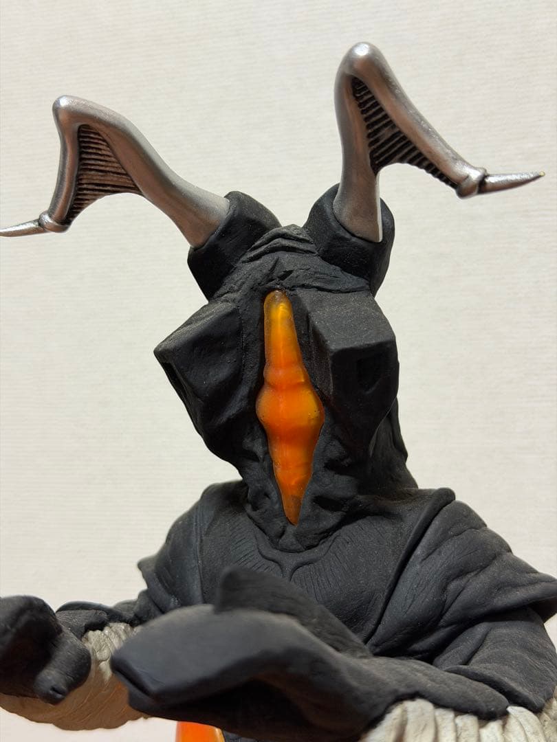 1/6特撮シリーズ ウルトラマン 宇宙恐竜 ゼットン 塗装済み完成品フィギュア