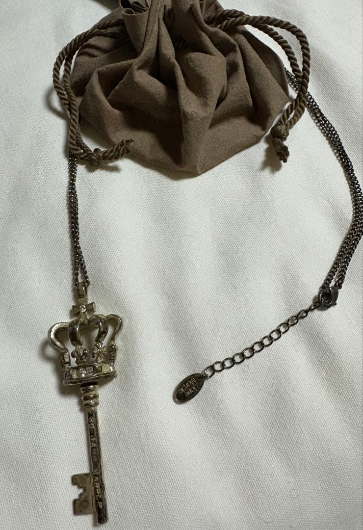 ジェーンマープル 鍵王冠ネックレス