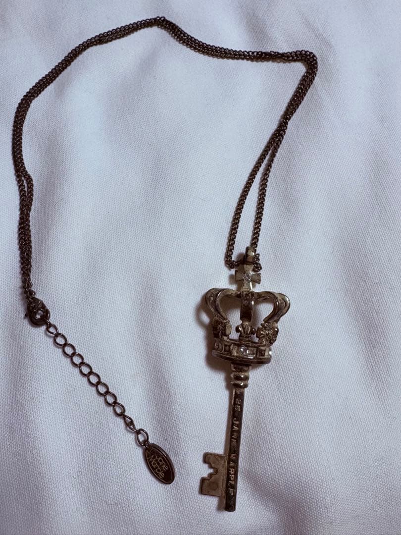 ジェーンマープル 鍵王冠ネックレス