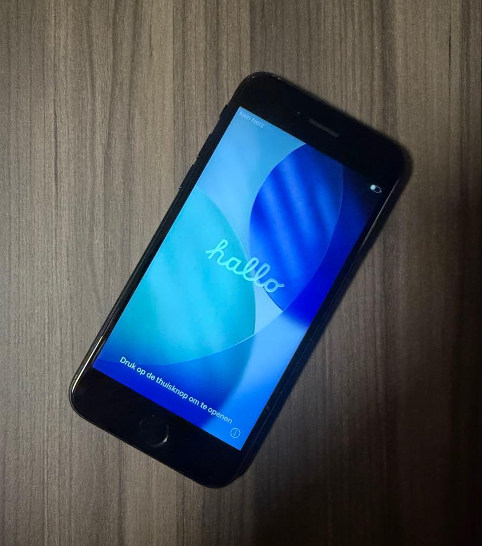 Apple iPhone SE 第3世代 アップル 64GB BLACK 黒