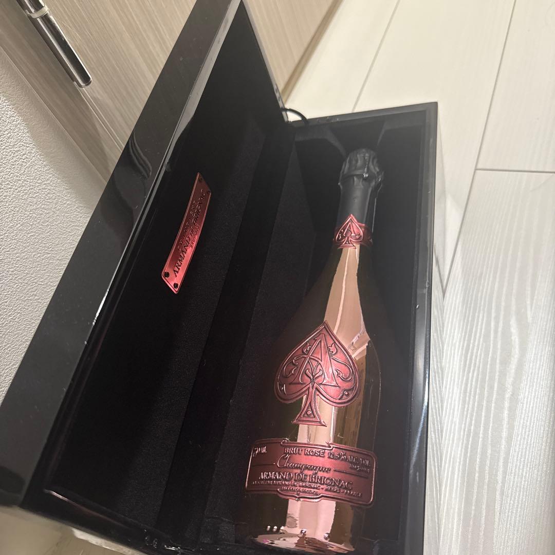 アルマンド ロゼシャンパン ボックス入り 新品未開封