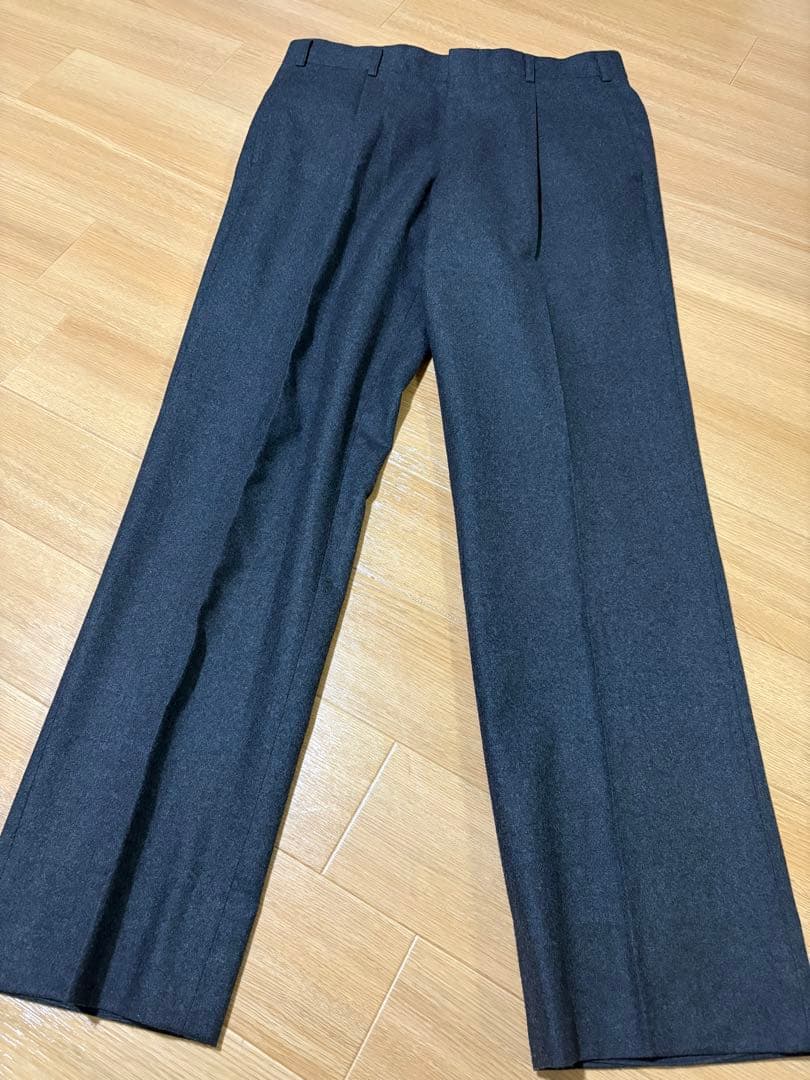 未使用に近い　バーバリーロンドン　ラムウール　フランネル　ワンプリーツ　88
