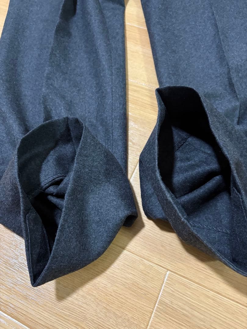 未使用に近い　バーバリーロンドン　ラムウール　フランネル　ワンプリーツ　88