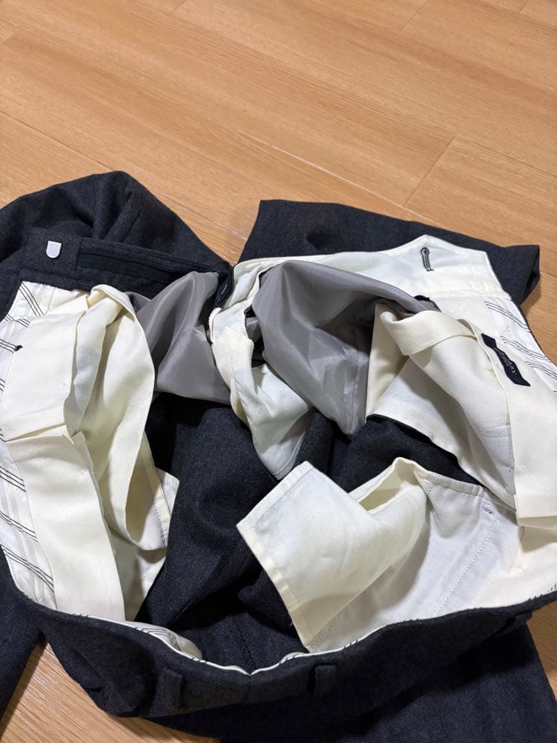 未使用に近い　バーバリーロンドン　ラムウール　フランネル　ワンプリーツ　88