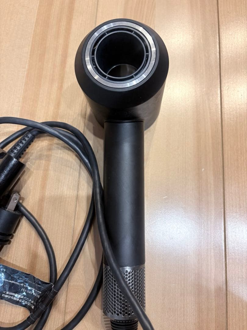 dyson ダイソン　ヘアドライヤー　ブラック　ニッケル