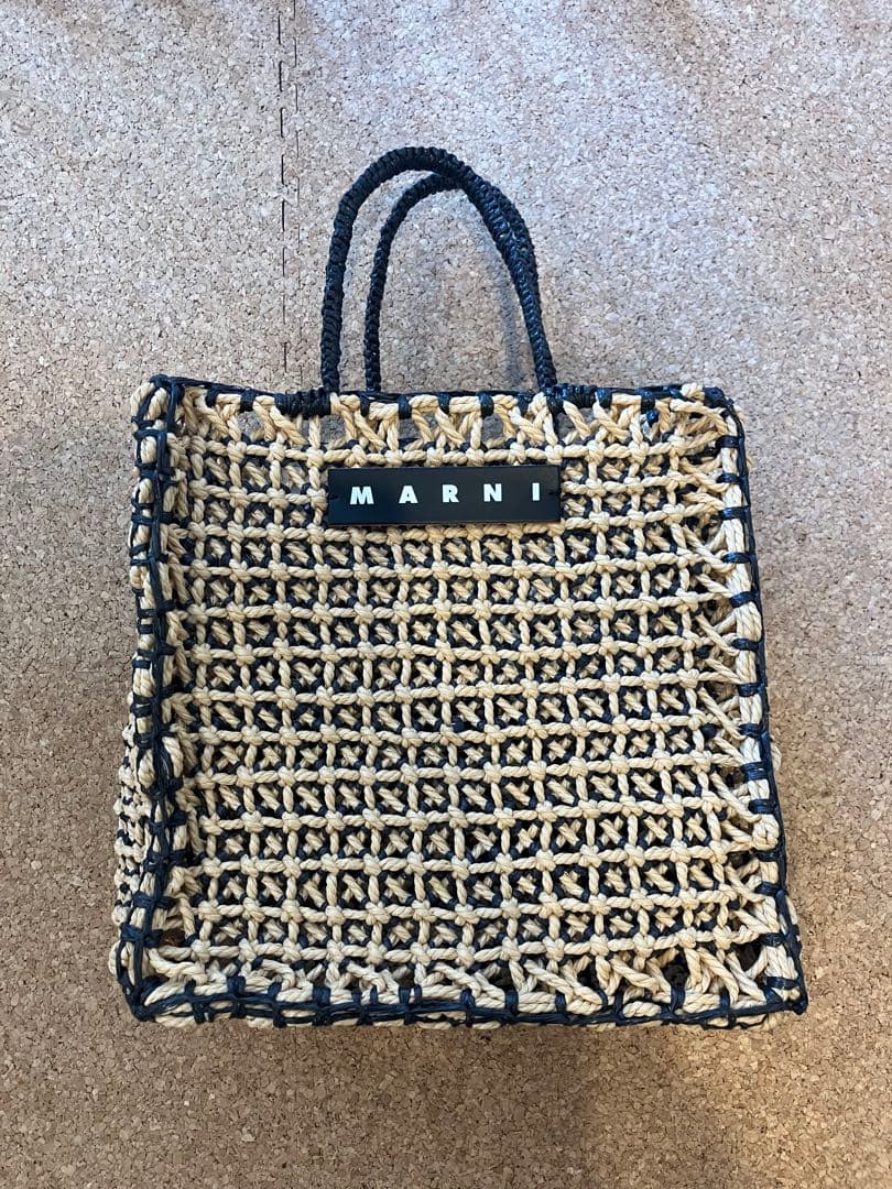 マルニマーケット　ジュルタバッグ　アイボリー　Lサイズ