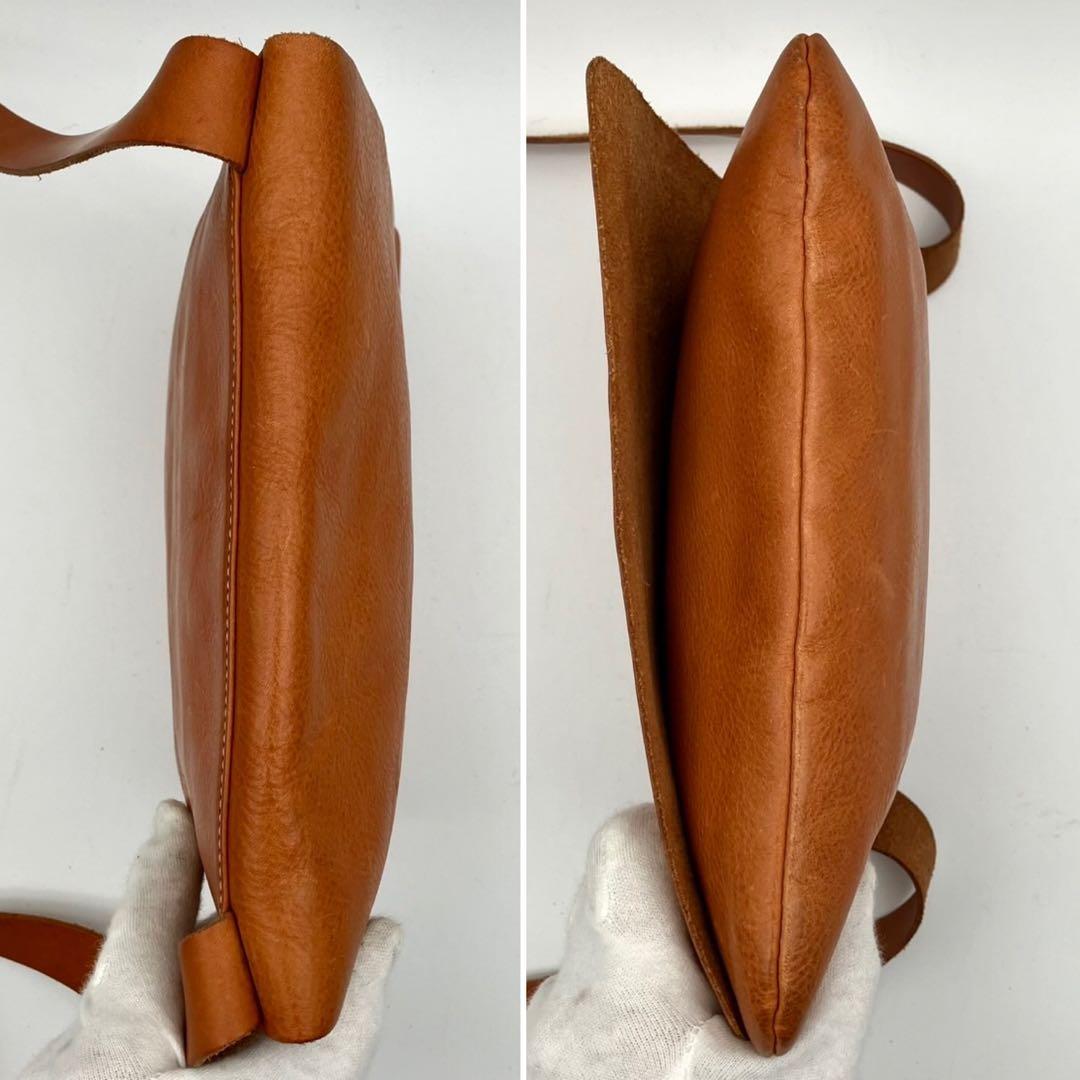 美品　イルビゾンテ　ショルダーバッグ　レザー　シボ革　ロゴ刻印　ブラウン