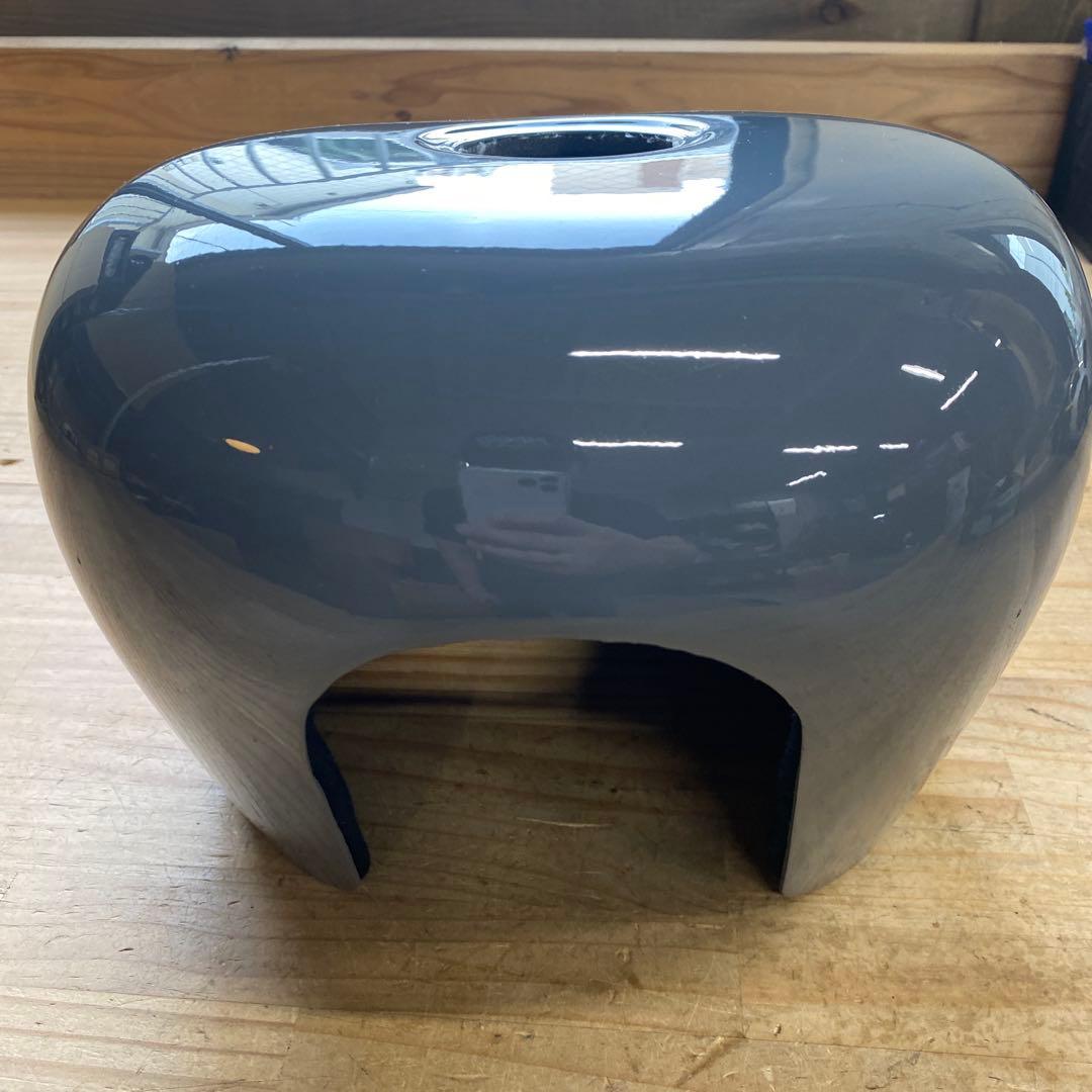 サイモンカスタム タンクカバー グロスグレー・ブラックハンドスクリプト