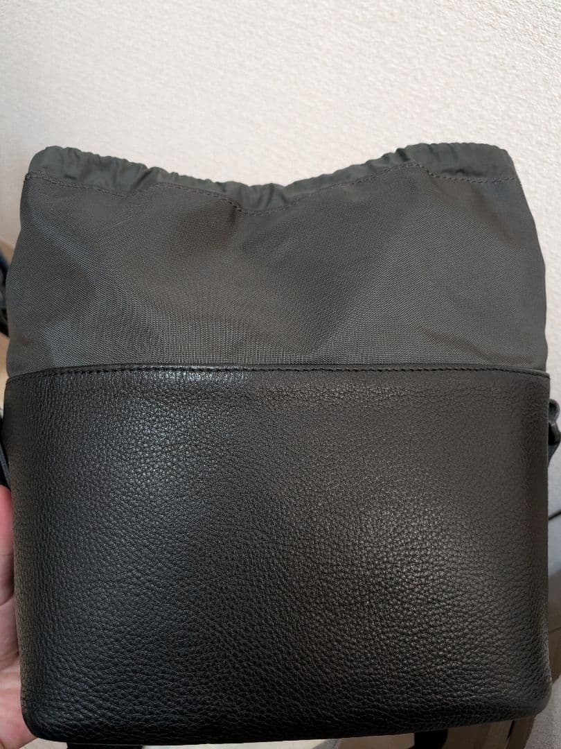 土屋鞄　ザ・シーンズ　カメラバッグ　ブラック