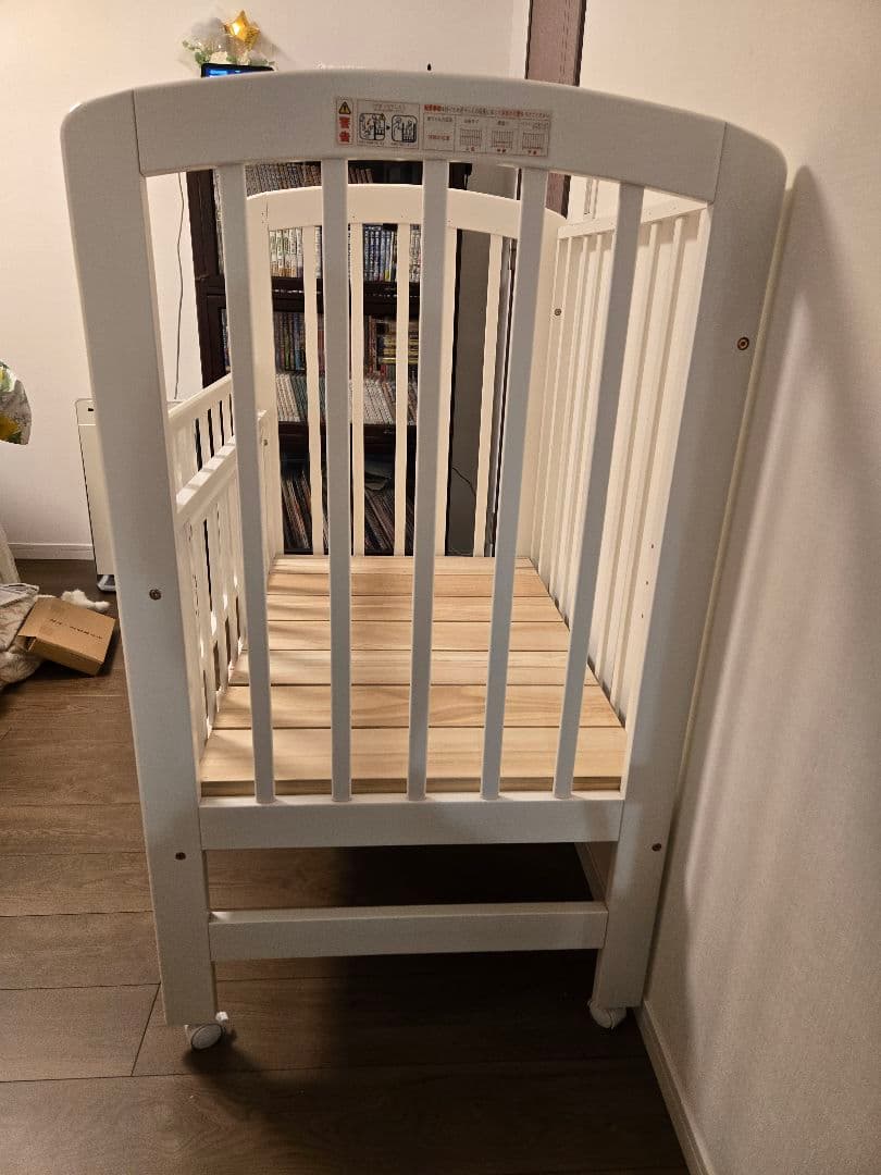【美品】ベビーベッド　ハイポジションミニベッド アーチ（ホワイト） KATOJI