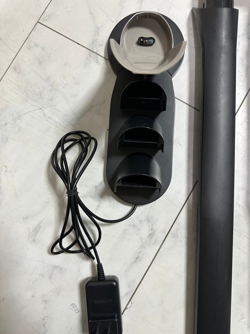 Shark シャーク　コードレススティッククリーナー WV406JJG 本体