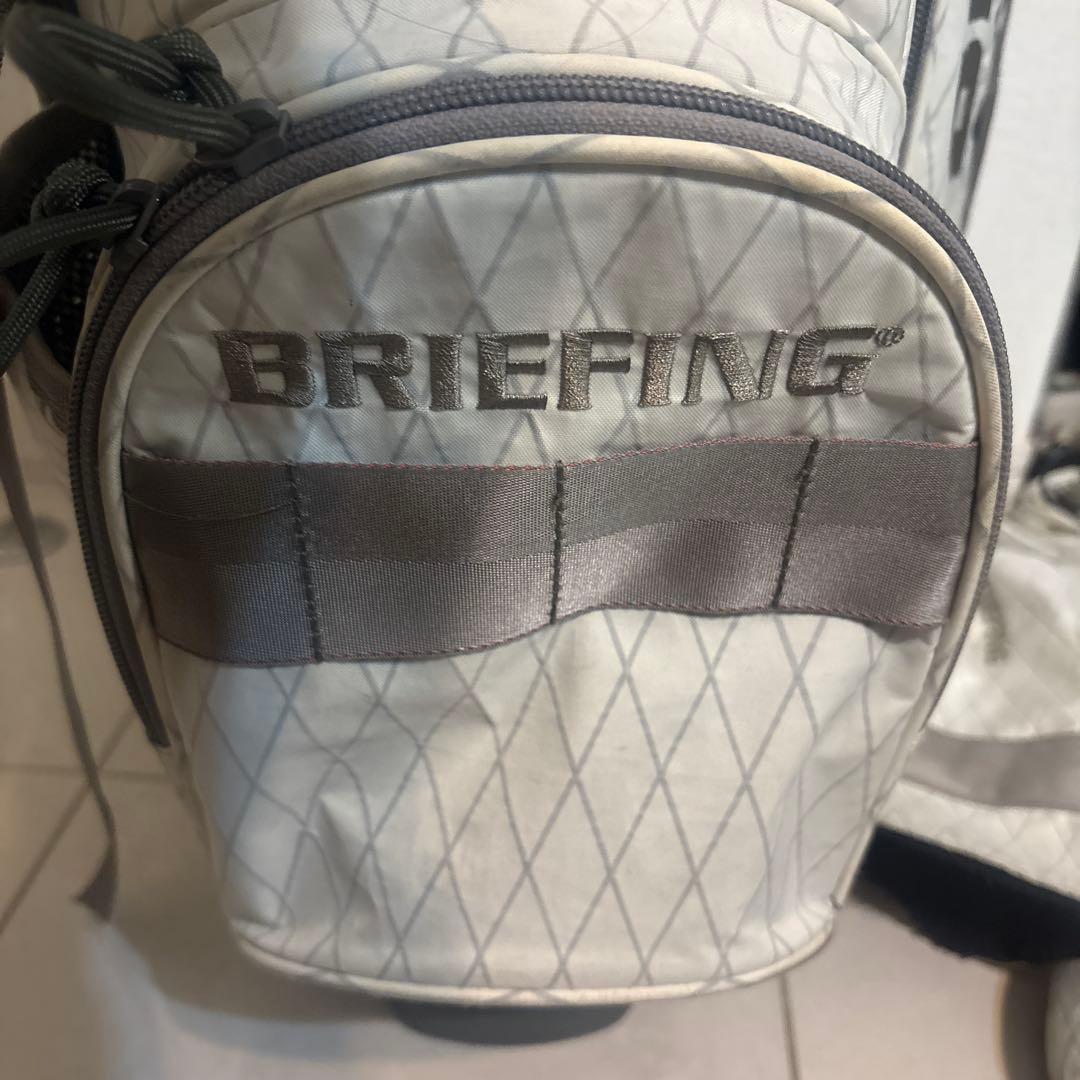 BRIEFING ゴルフバッグ・キャディバッグ ホワイト　ベッドカバー