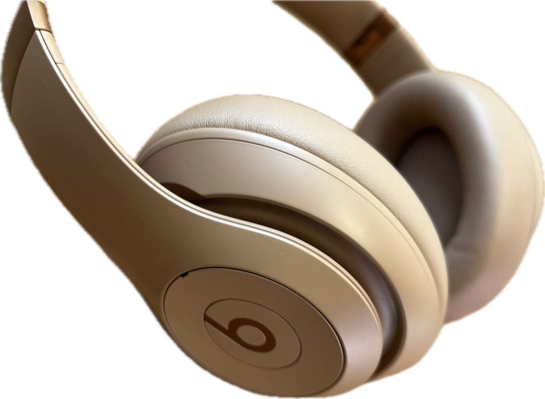 Beats Studio Pro x Kim Kardashian ムーン